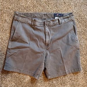 Vineyard Vines Khaki Shorts 34